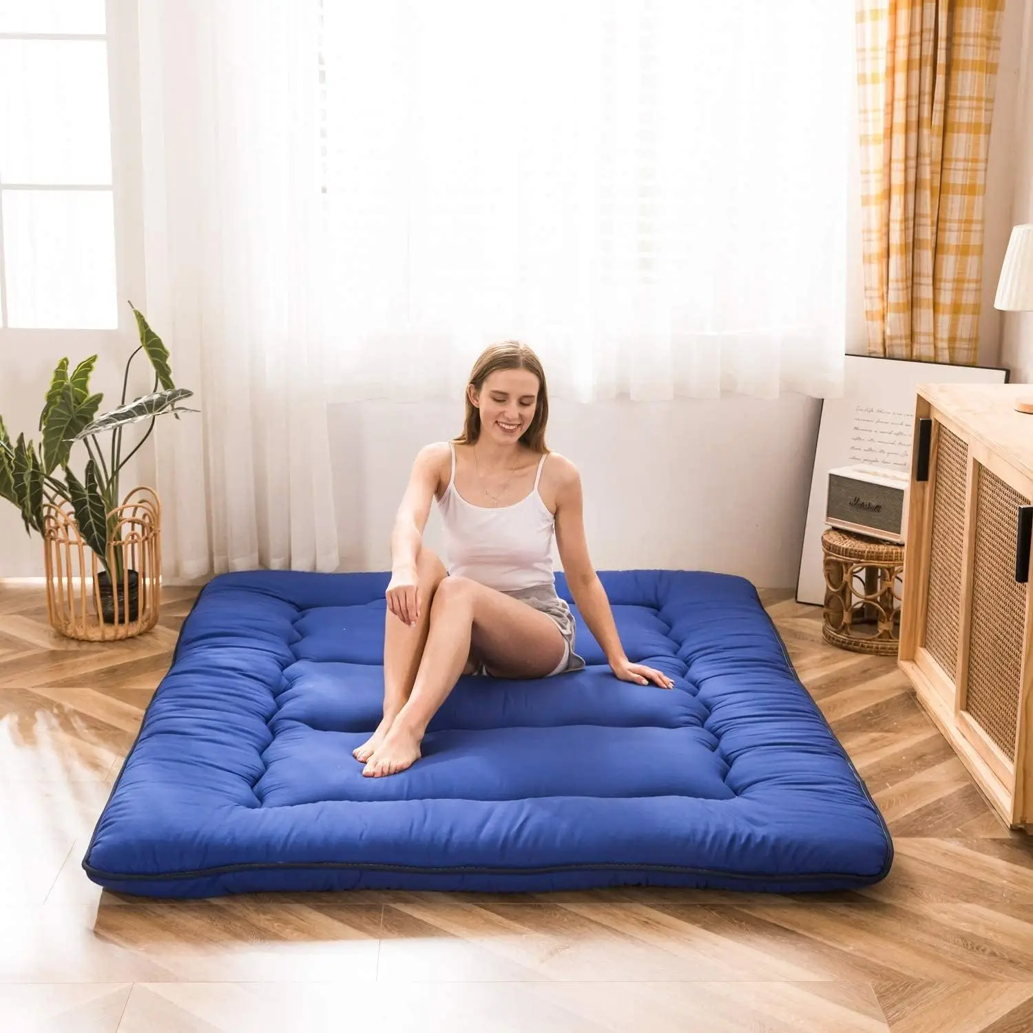 Maxyoyo Japanese Floor Mattress Futon Mattress Queen Size, Thicken Tatami Mat Sleeping Pad Foldable Roll Up Mattress Trifold