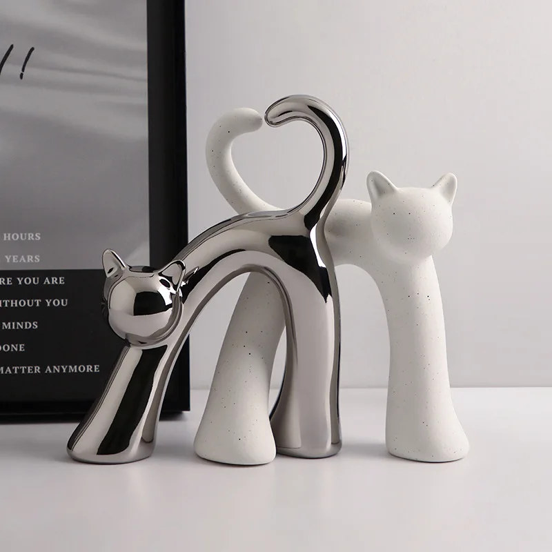 

Ceramic Cartoon Intersect Hollow Out Loving Couple Porcelain Craftwork Home Decoration Decorative Figurines