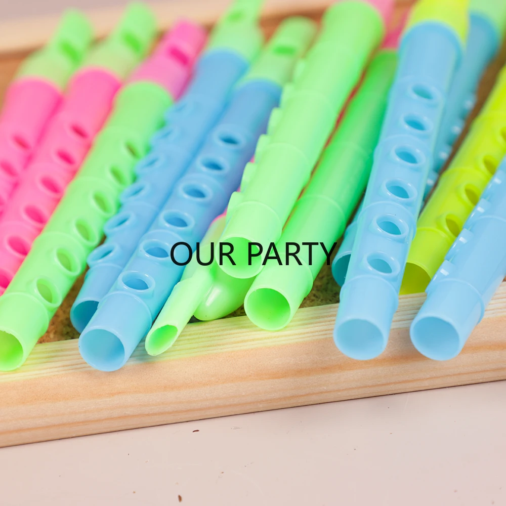 12 x Mini flûtes Whistle pour fête d'anniversaire Jouets Pinata surprises 12 x Mini flûtes Whistle pour fête d'anniversaire Jouets Pinata surprises