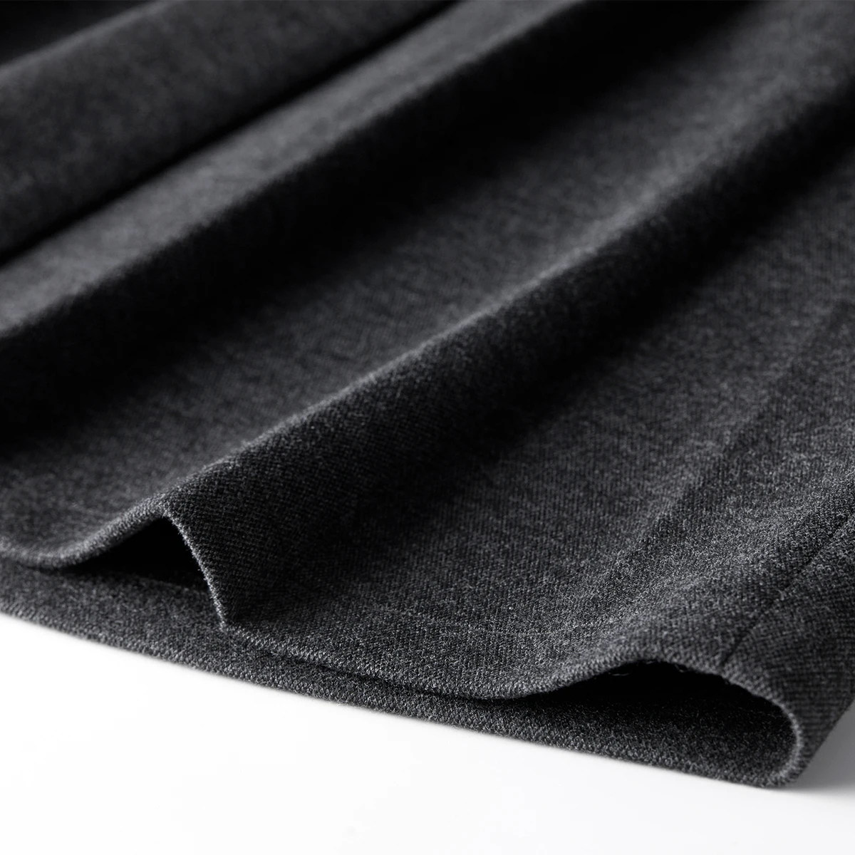 تنورة SENTUBILA بطيات للنساء لشتاء 2025 تنانير عالية الخصر على شكل حرف a من الصوف الدافئ القصير ملابس مكتب من الصوف 154QB4853