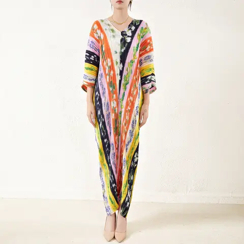 मियाके प्लीटेड वी-नेक बैटविंग स्लीव प्रिंटेड लॉन्ग ड्रेस महिलाओं के लिए नया फैशन एलिगेंट प्लस साइज़ ड्रेस 8 best sales मियाके पोशाक - №5