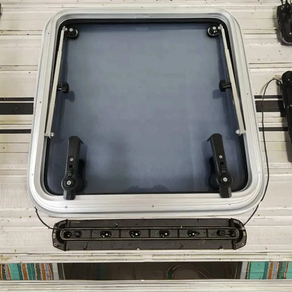 

Hot Sale Customized Square-portholes Aluminum Tempered Glass Escape Hatch Window Deck Hatch for Boats Yacht RV Marine Supplies