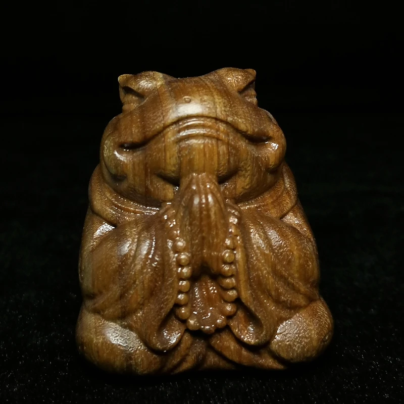 

1919 Antique art Size 2.2 Inch Chinese Verawood Wood Carved Frog Pray Figurine Statue Desk Decoration