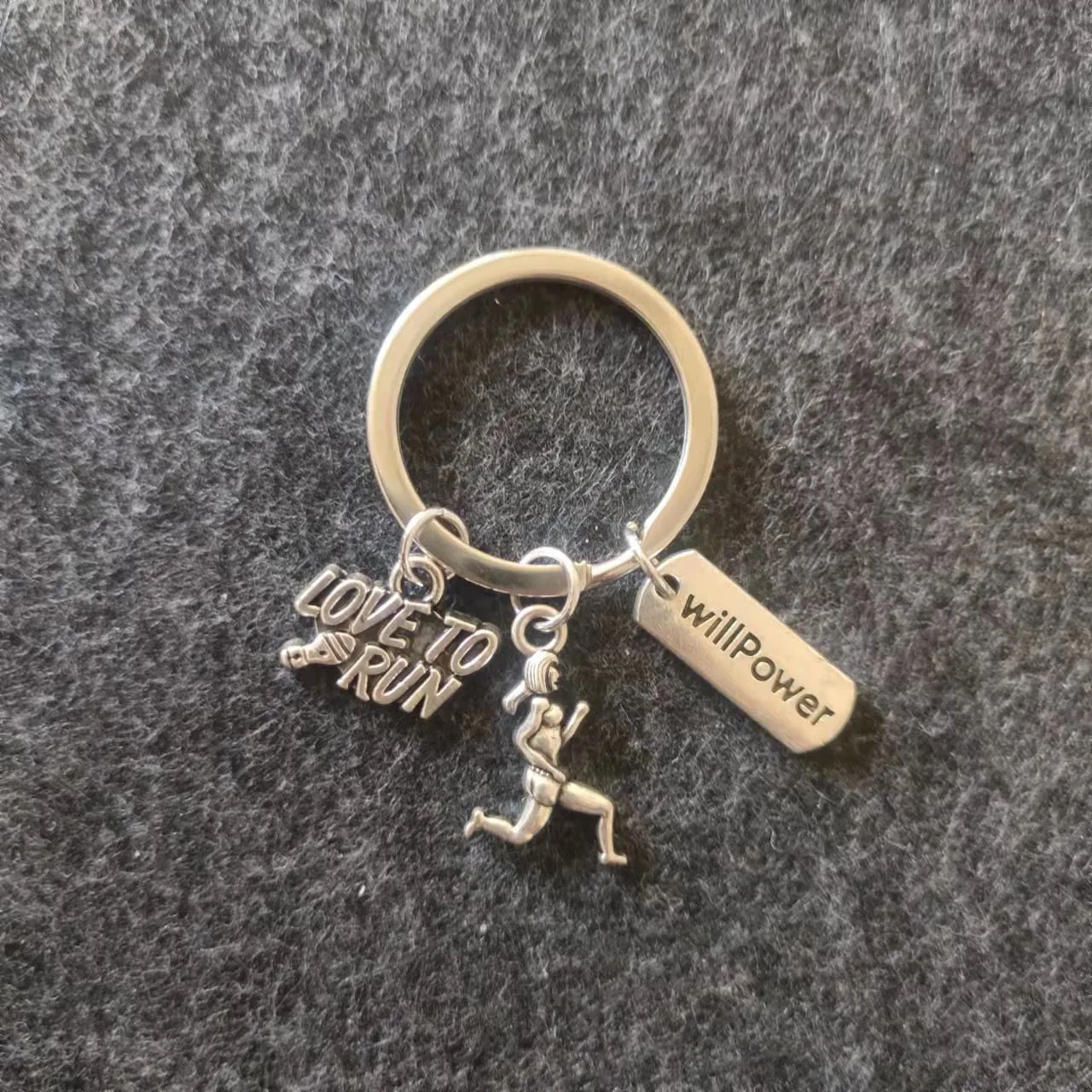 Love To Run fearless willpower Keychain Keyring silver color women man Jewelry Accessories Pendant Friend Family Gifts Fashion
