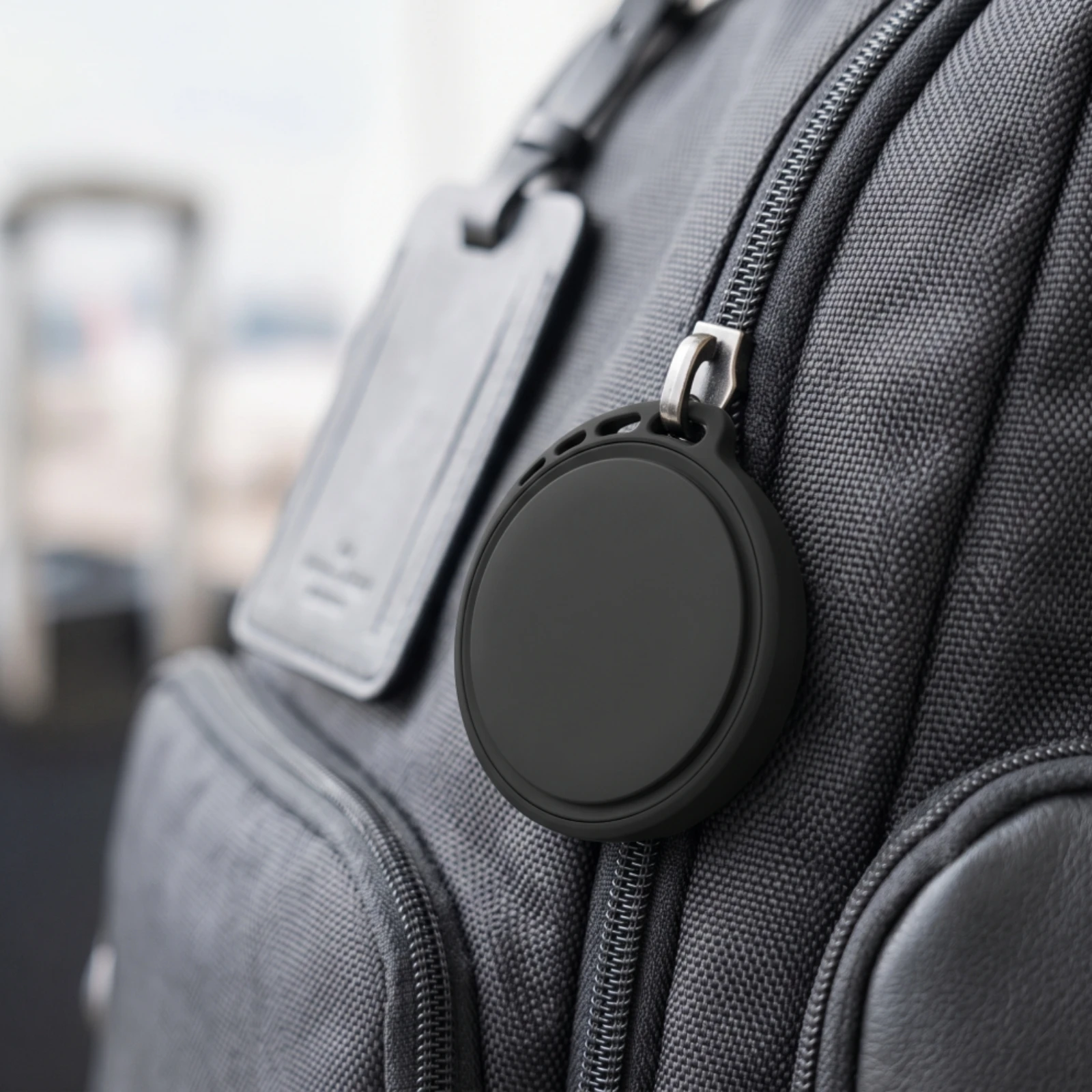 Bluetooth Tracker Water-Resistant Key Locator Bluetooth Tracker Tag Slim Item Locator Lightweight for Travelers, Keys, Luggage