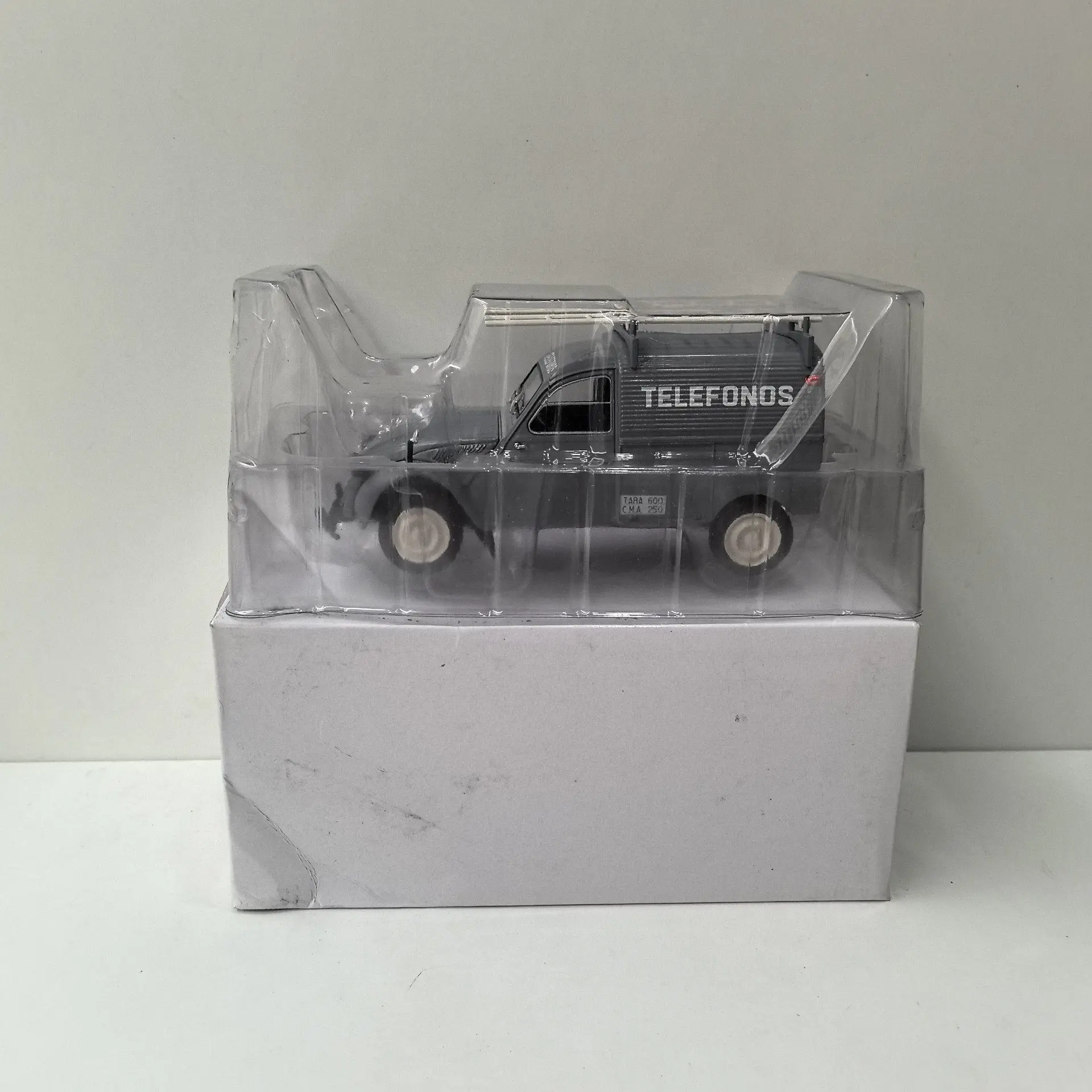 

Масштабная модель автомобиля IXO 1/24 2CV AZU из литого сплава