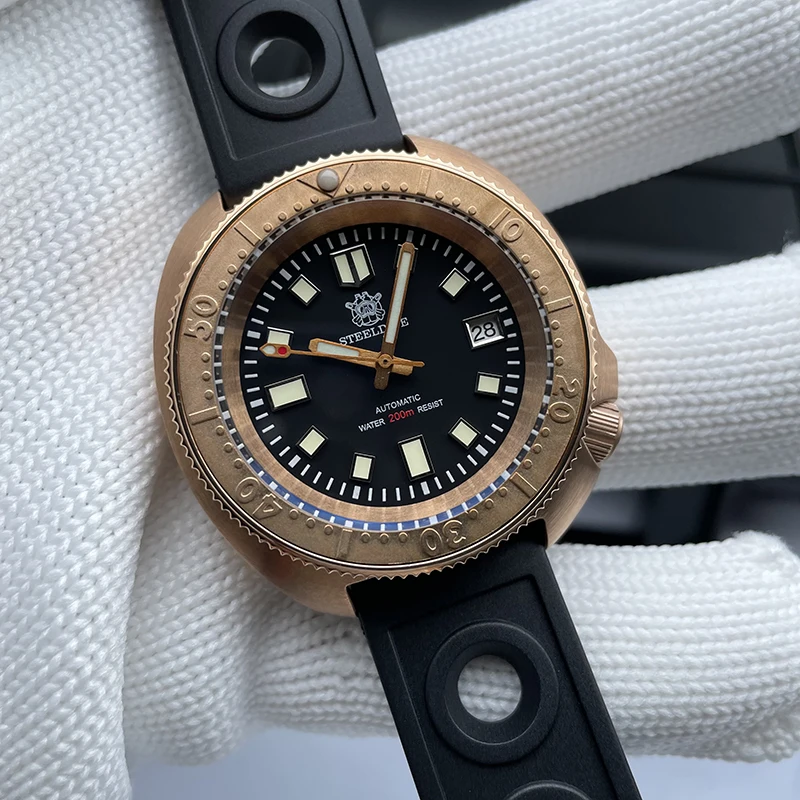 STEELDIVE Mens Diver Orologi Tartaruga Uomo Orologio meccanico automatico Orologio da polso in bronzo 200m Impermeabile C3 Orologio luminoso NH35