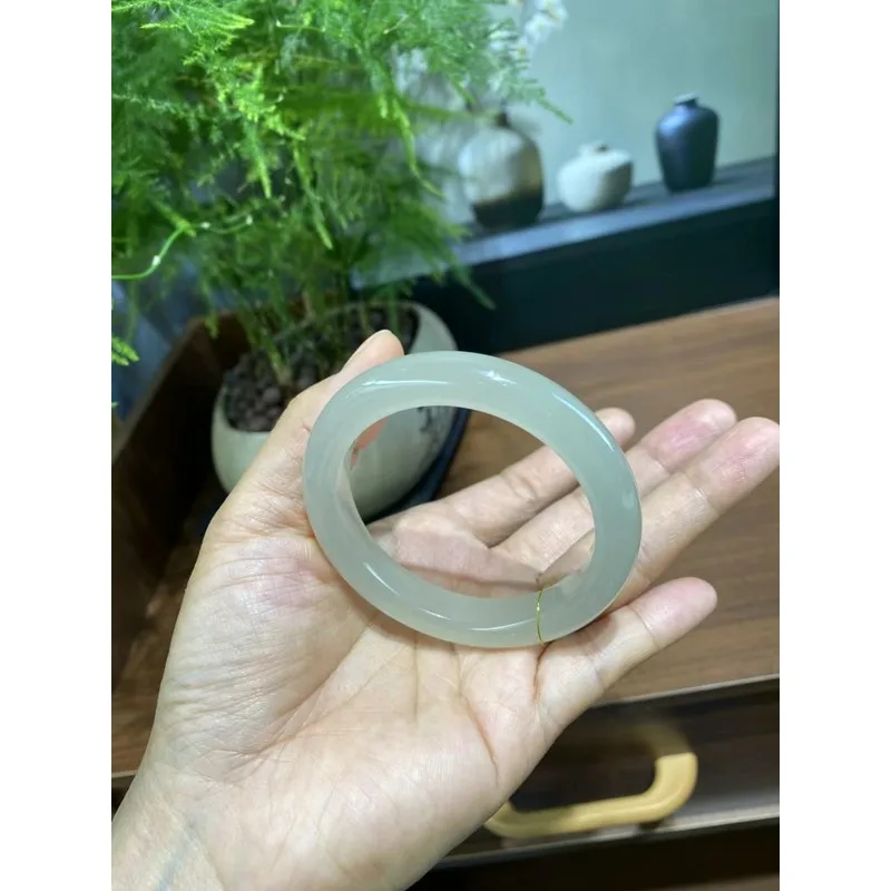Hotan Jade High Bracelet, Grape Stone Looks Like Cubes, With A Fine Texture And A Gelatinous Appearance