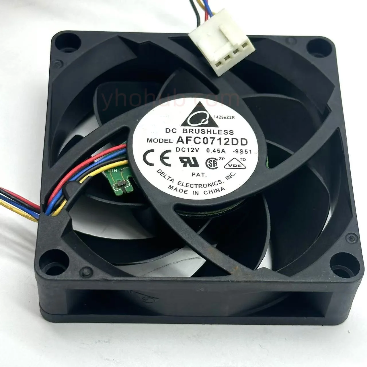 

Delta Electronics AFC0712DD 9S51 DC 12V 0.45A 70x70x20mm 4-wire Server Cooling Fan