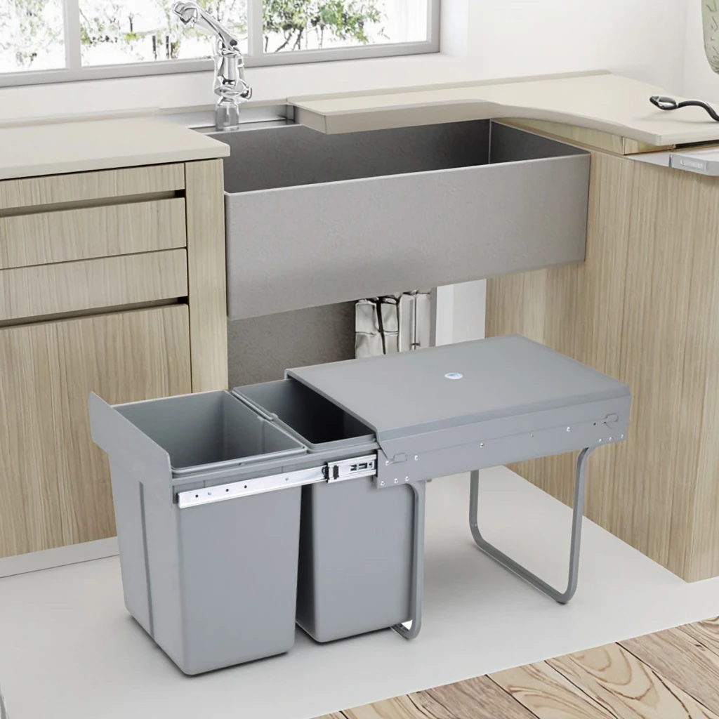 

Pull-Out Kitchen Storage Bin for Convenient Recycling Item Organisation