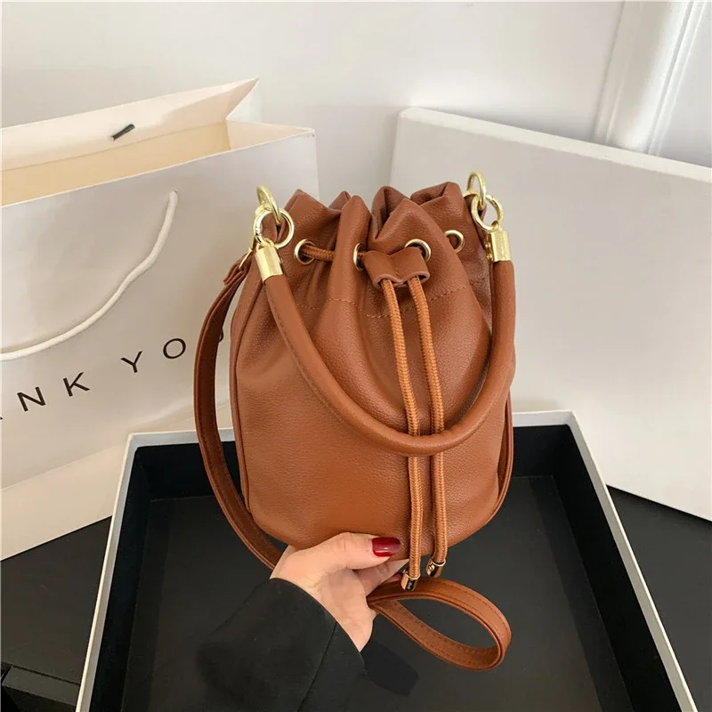 2024 New Designer Black Coffee Crossbody Bags Women Luxury Pu Leather Handbags And Purse Retro Bucket Shoulder Bags Tote