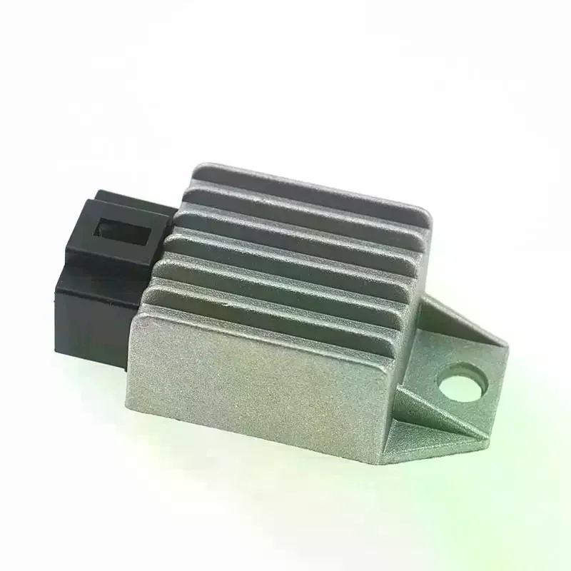 1Pcs Moped ATV Dirtbike Motocross Accessories For GY6 50 80 125 150CC 4 Pin Motorcycle Voltage Regulator Full Wave Rectifier