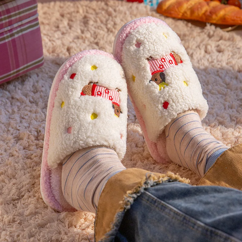 شباشب نسائية شتوية على شكل قلب لعام 2025 أحذية بنعل ناعم كتم الصوت أحذية داخلية مريحة ولطيفة صامتة لغرفة المعيشة #4