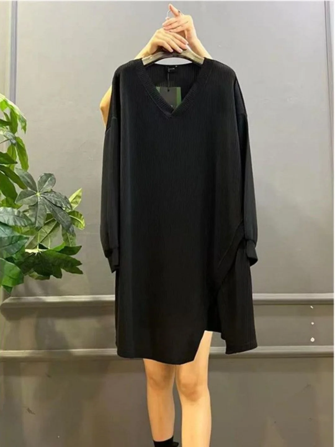 

Женская футболка больших размеров с V-образным вырезом и длинным рукавом, осенне-зимняя, с асимметричным кроем, утягивающая, базовая, в корейском стиле, для повседневной носки