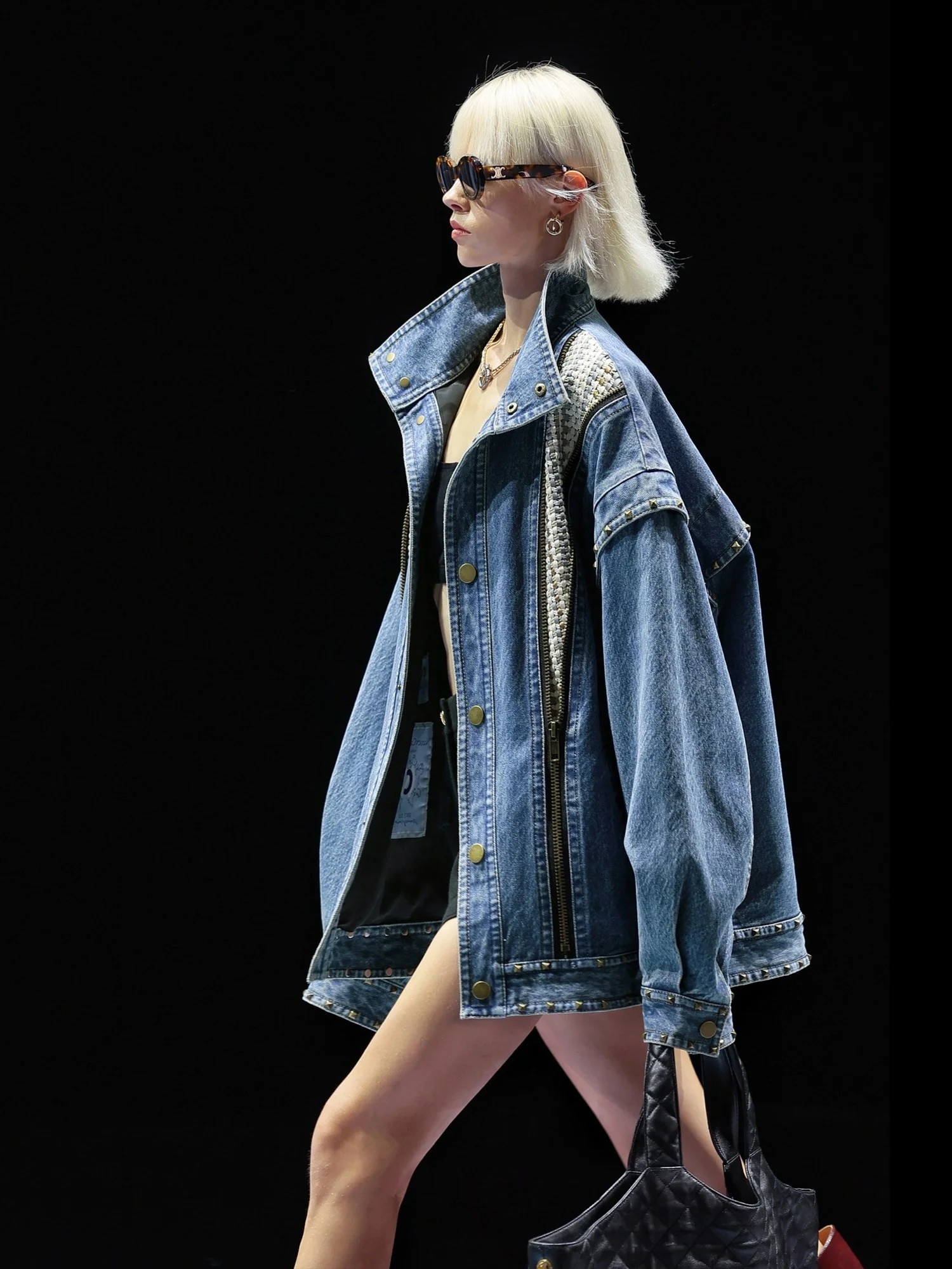 

Xiaojingjia's Same Large Version American Loose Rivet Denim Coat for Women's Design Sense of Spring and Autumn High Grade