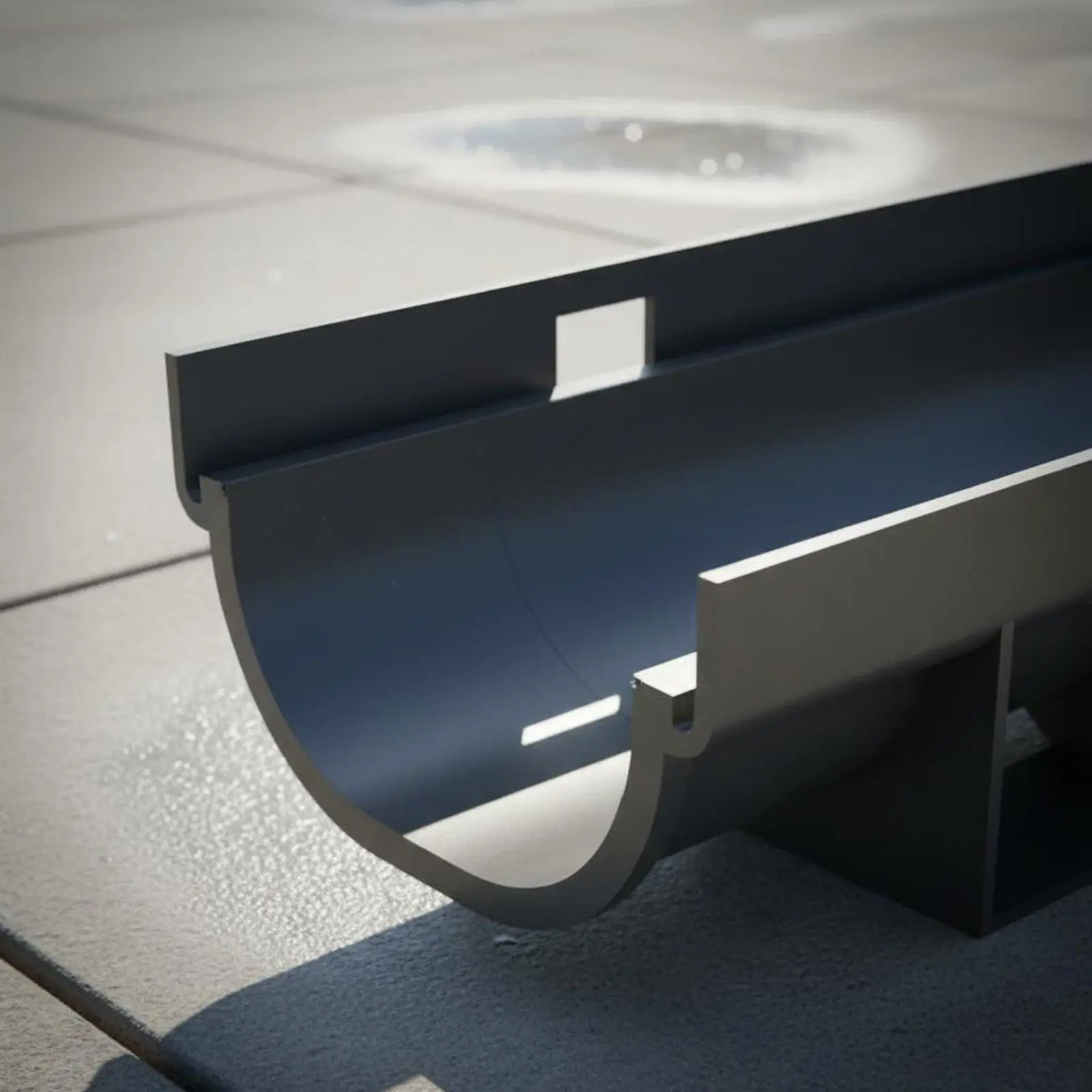 Linear Drainage Channel with Grate for Rooftop Patio Yard Water Collection and Flow