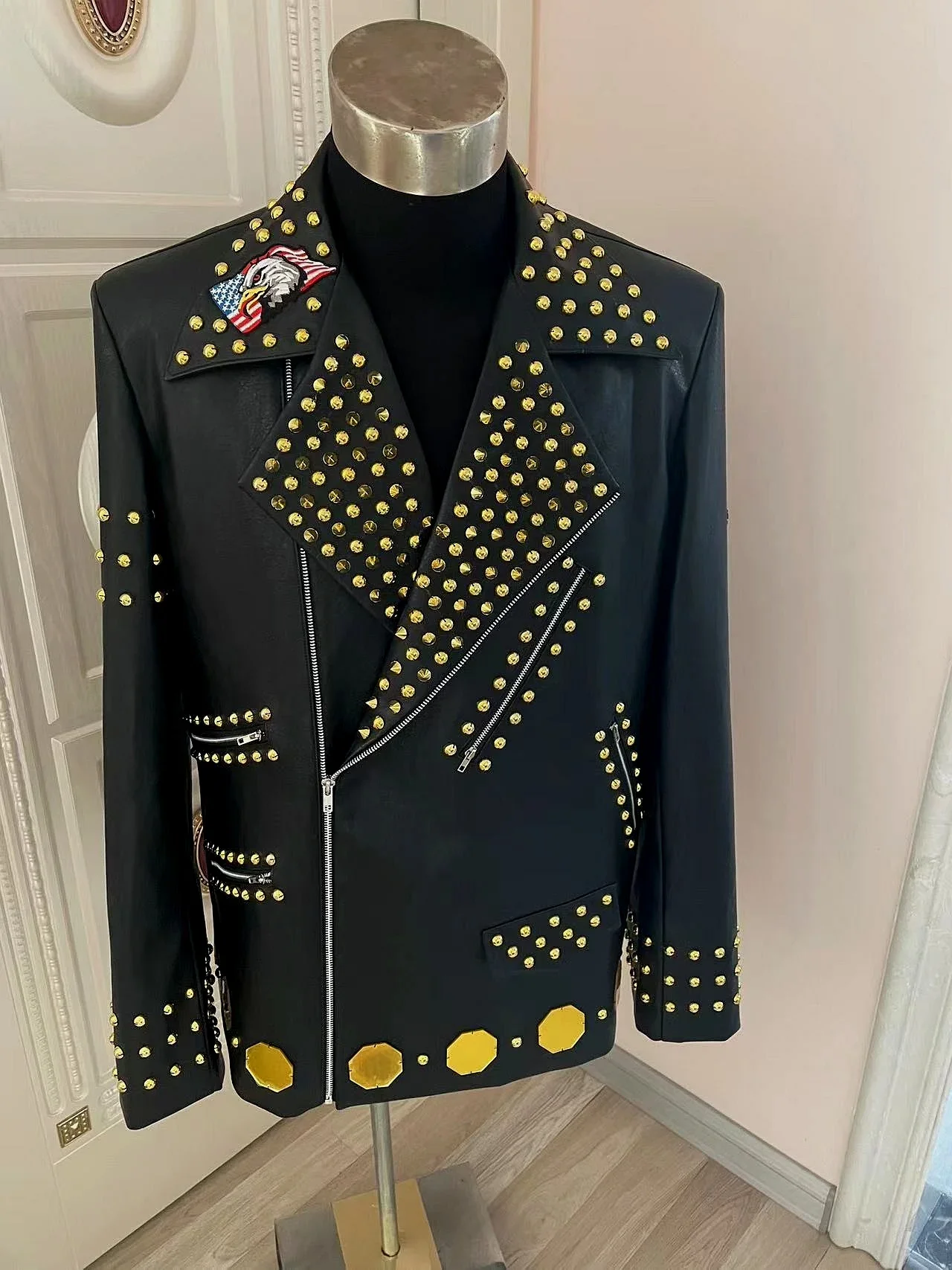 

Nightclub Male Singer Dancer Stage Wear Men's Handmade Rivets Epaulet Jacket Party Stage show Performance Coat