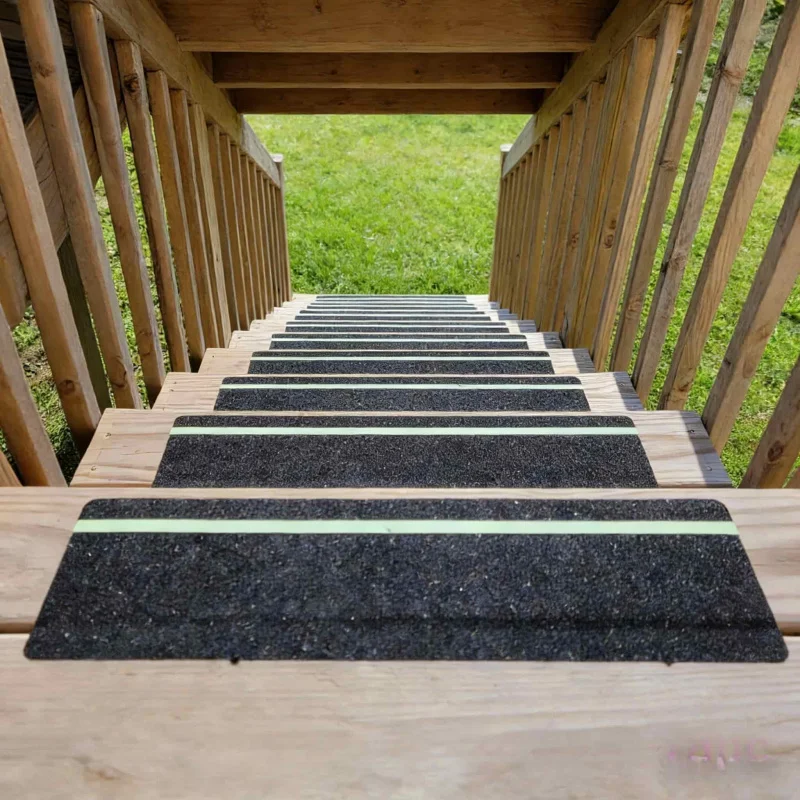 Cinta Antideslizante Luminosa de Alta Fricción, 15 cm de Ancho, 61 cm de Largo, Impermeable y Resistente al Desgaste, Tira de Agarre para Escaleras Exteriores, 6 Rollos