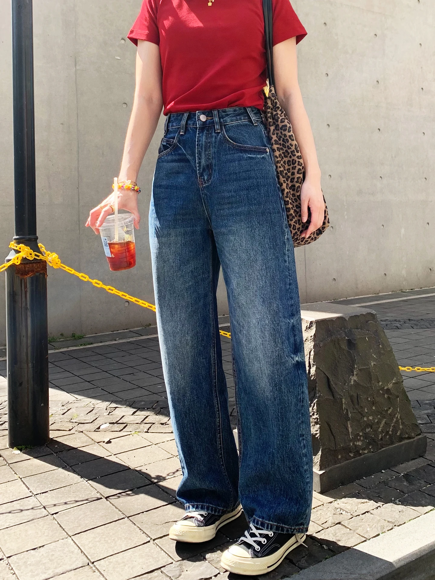 

Женские прямые джинсы с высокой талией, свободного кроя, без стрейча, в ретро-стиле, с легким изогнутым кроем, синие, из хлопкового денима