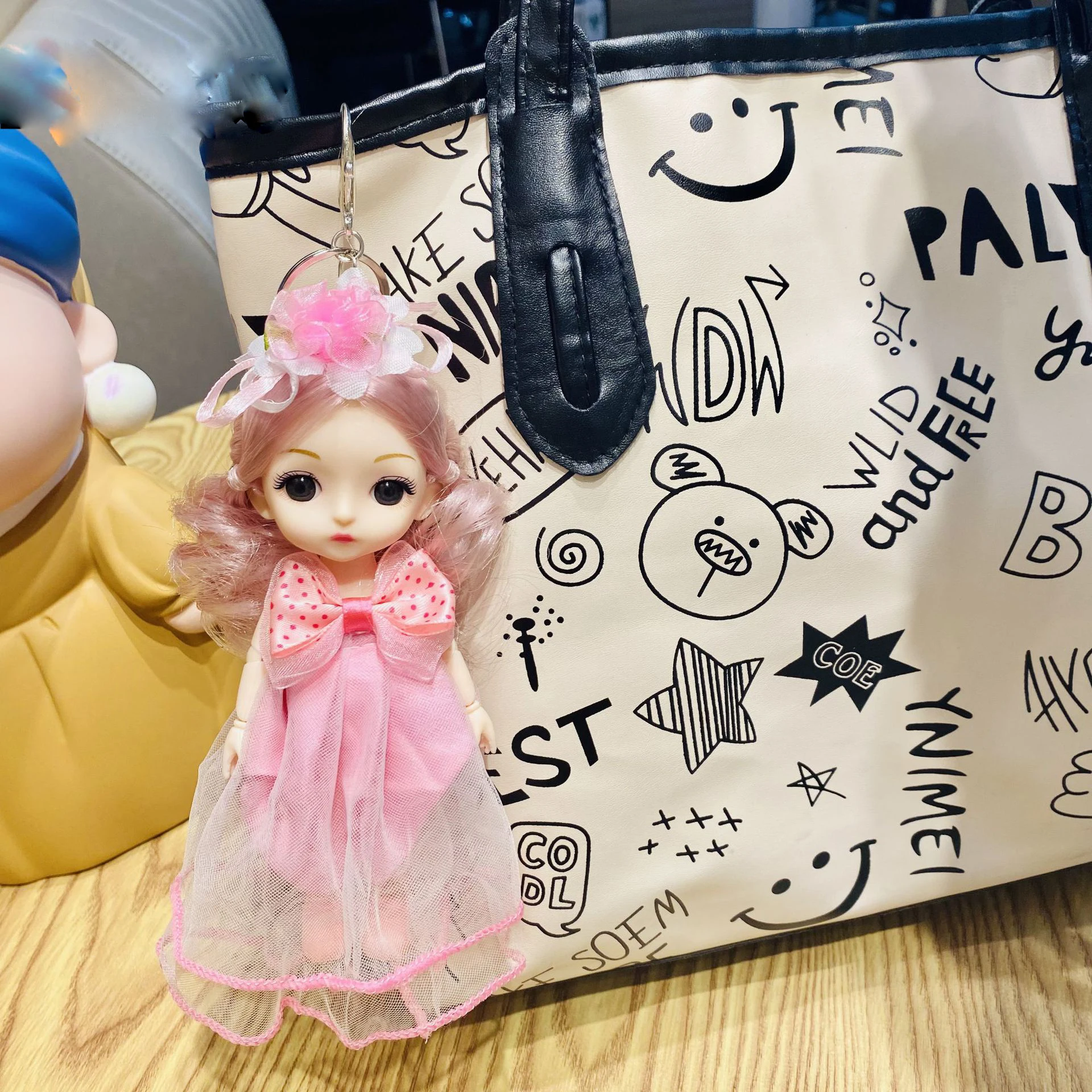 Abito lungo Portachiavi bambola principessa Regalo per figlia Carino squisito vestire bambola principessa giocattolo Corpetto Portachiavi Ciondolo borsa femminile