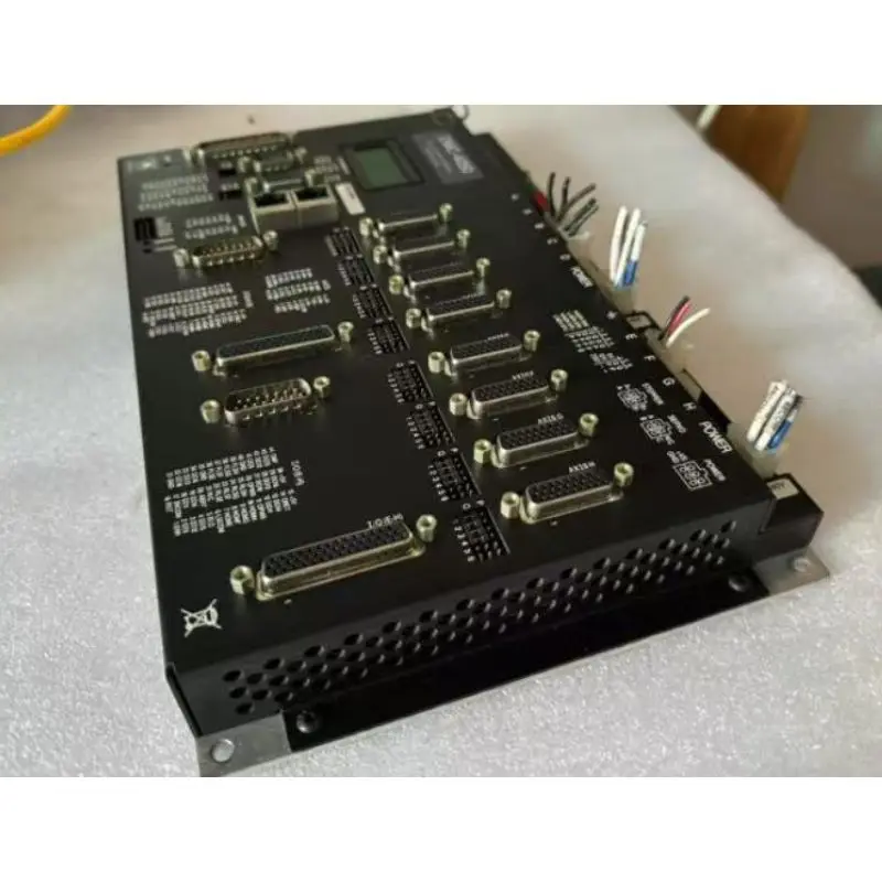 Подержанный контроллер позиционирования DMC-4050 протестирован в порядке и быстро отправлен.