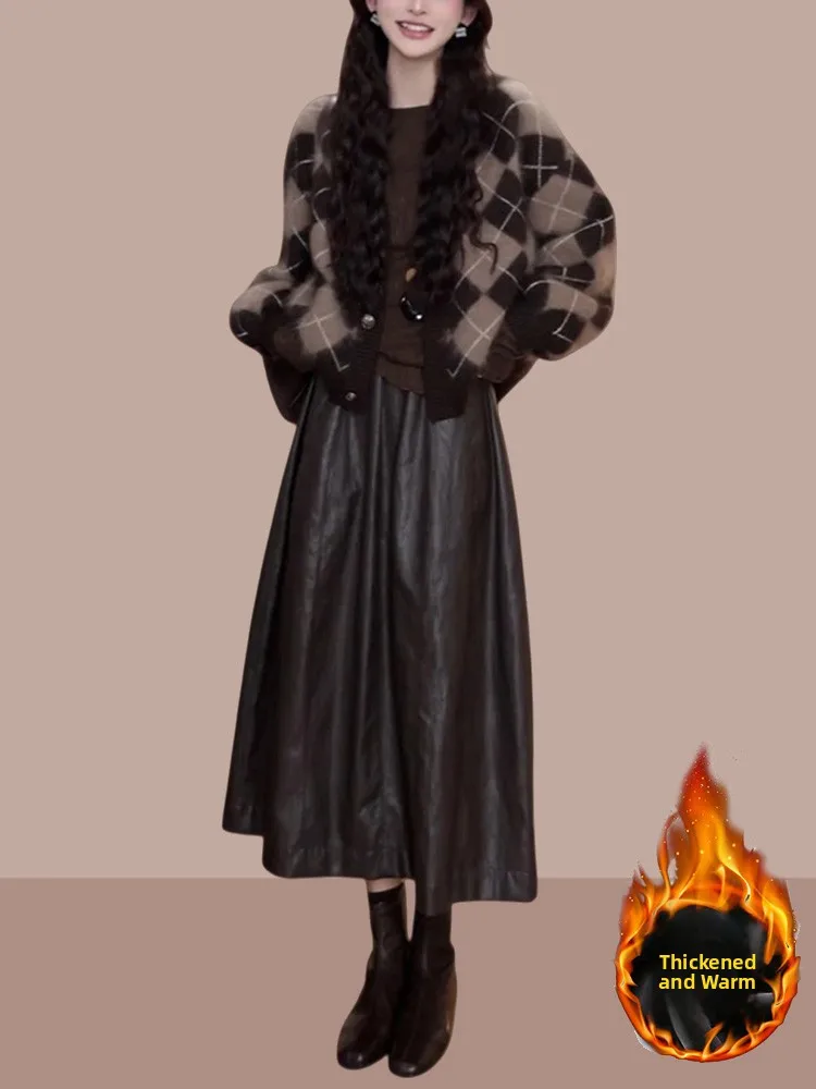 

Вязаный комплект из топа-худи и широких брюк: повседневный, стройнящий, весенне-осенний модный ансамбль из полиэфирного волокна