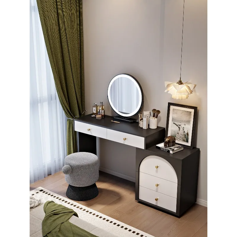 Cómoda francesa, dormitorio moderno, sencillo, pequeño apartamento, mesa de maquillaje, cofre