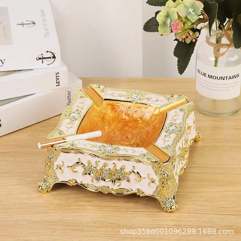 Square three-dimensional relief European style ashtray, household ashtray suitable for living room, office desktop