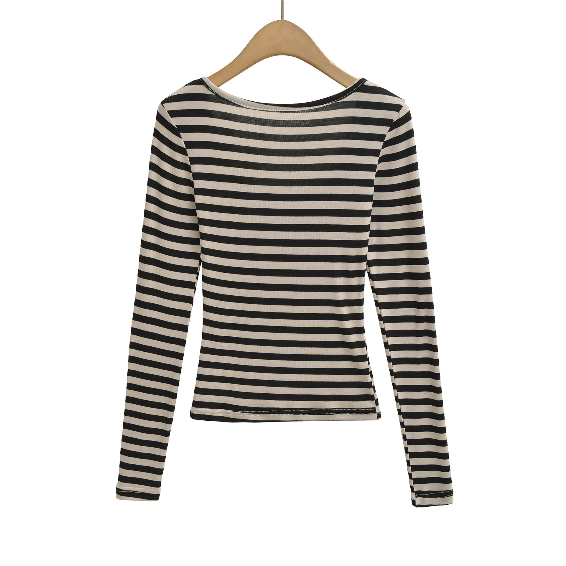 เสื้อยืดแฟชั่นลำลองลายทางสีสันตัดกัน แขนยาว คอวี ทรงเข้ารูป สำหรับผู้หญิง คอลเลคชั่นฤดูใบไม้ร่วง 2025 รุ่นใหม่ ไซส์ใหญ่ รุ่น 10D5