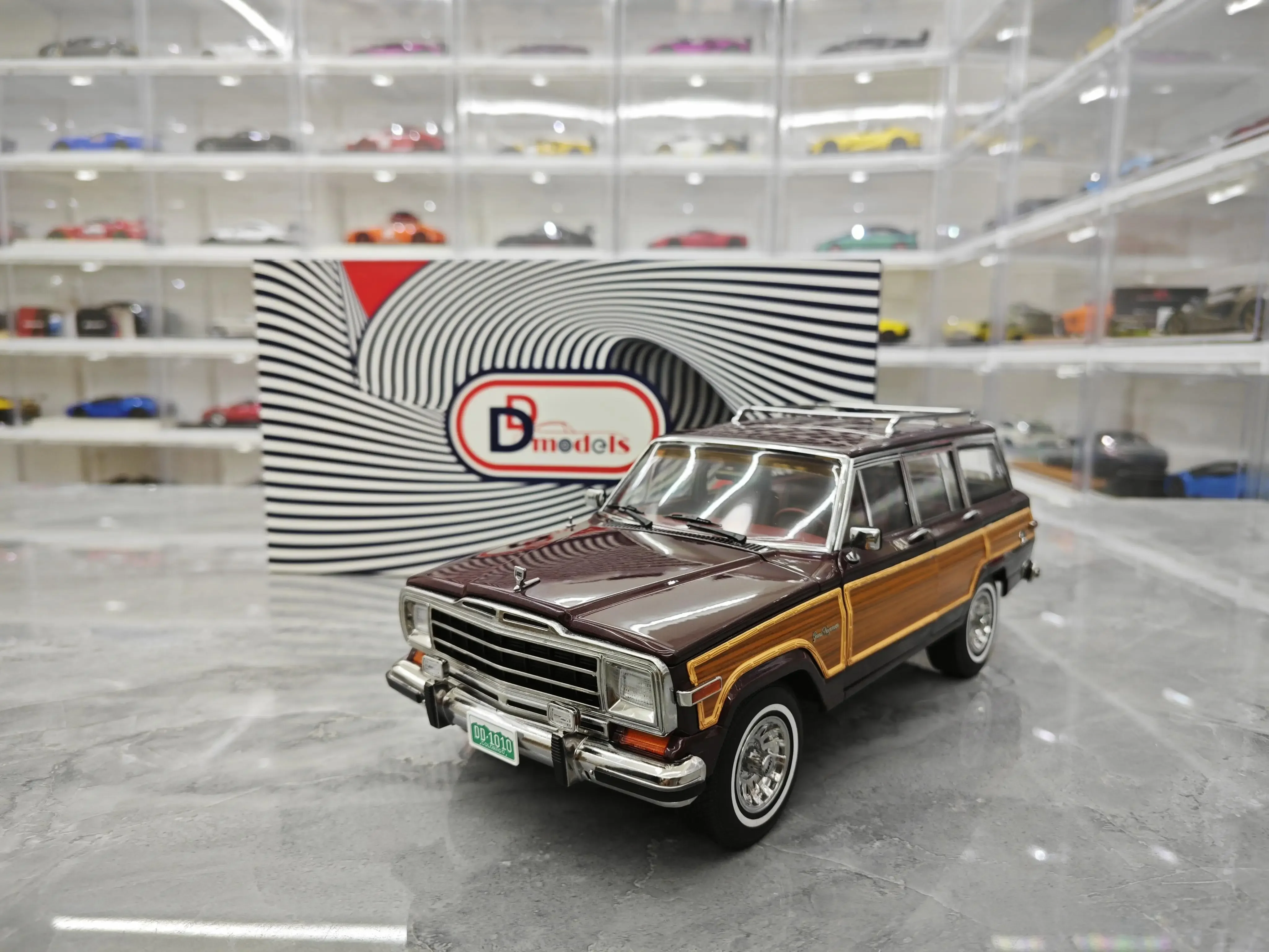 DD Model 1:18 Jeep Wagoneer mobil logam paduan Model simulasi artefaces rumah miniatur koleksi hadiah