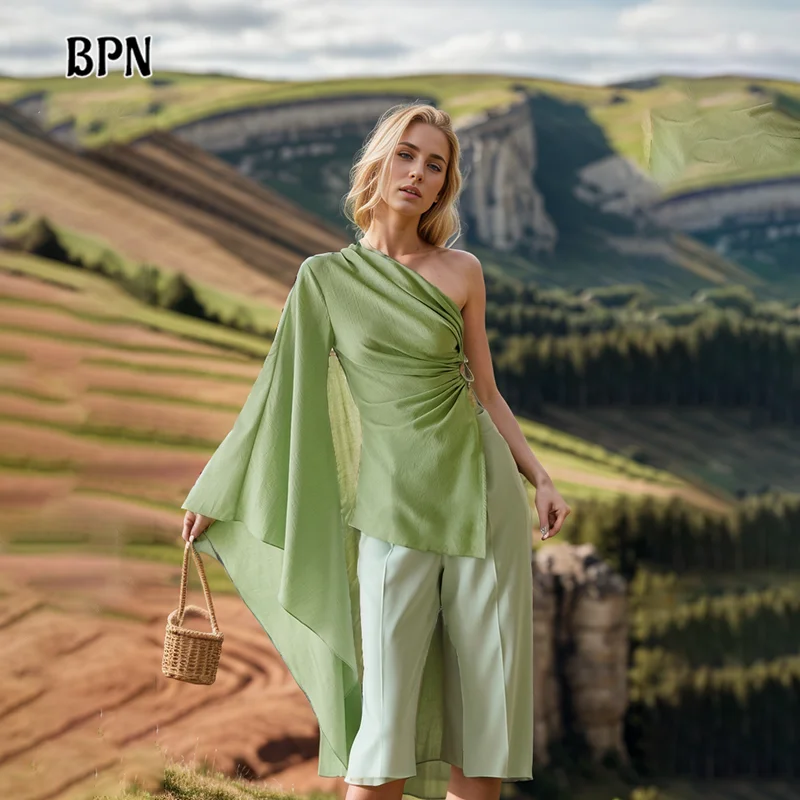 

BPN Solid Patchwork Metal Irregular Blouses For Women Diagonal Collar One Shoulder Sleeve Backless Spliced Folds Blouse Female