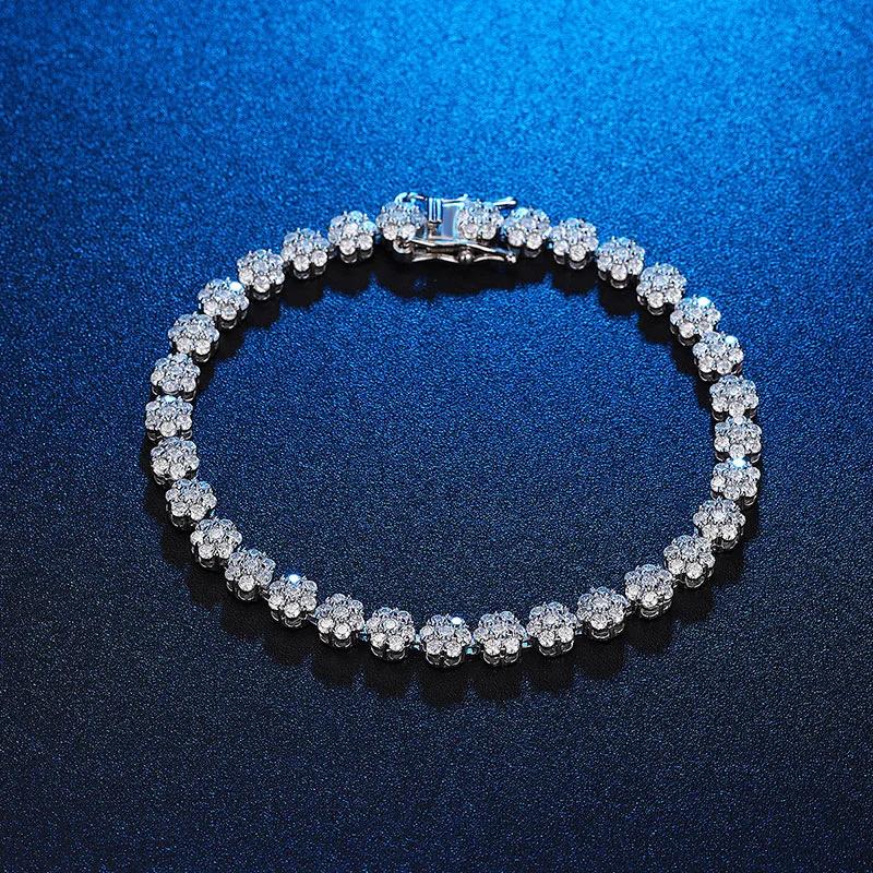Luxury Solid Platinum PT950 Women's Moissanite Diamond Plum Blossom Bracelet Light Luxury Ins Niche All-match Elegant Bracelet