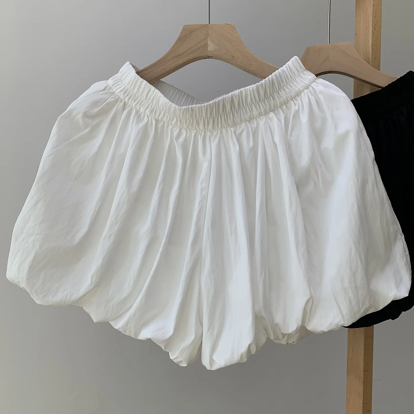 Suseyiku High Waist Pleated Floral Print Skirt Pants Women's Summer Casual Short Shorts White Color Girls Frock High Waist
