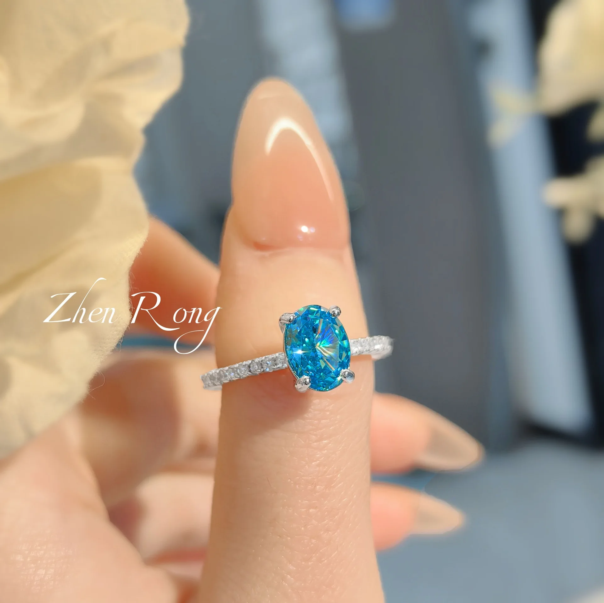 Fashion Light Luxury S925 Sterling Silver Ring With Pigeon Egg Ice Flower Cut High Carbon Diamond Apple Green For Females