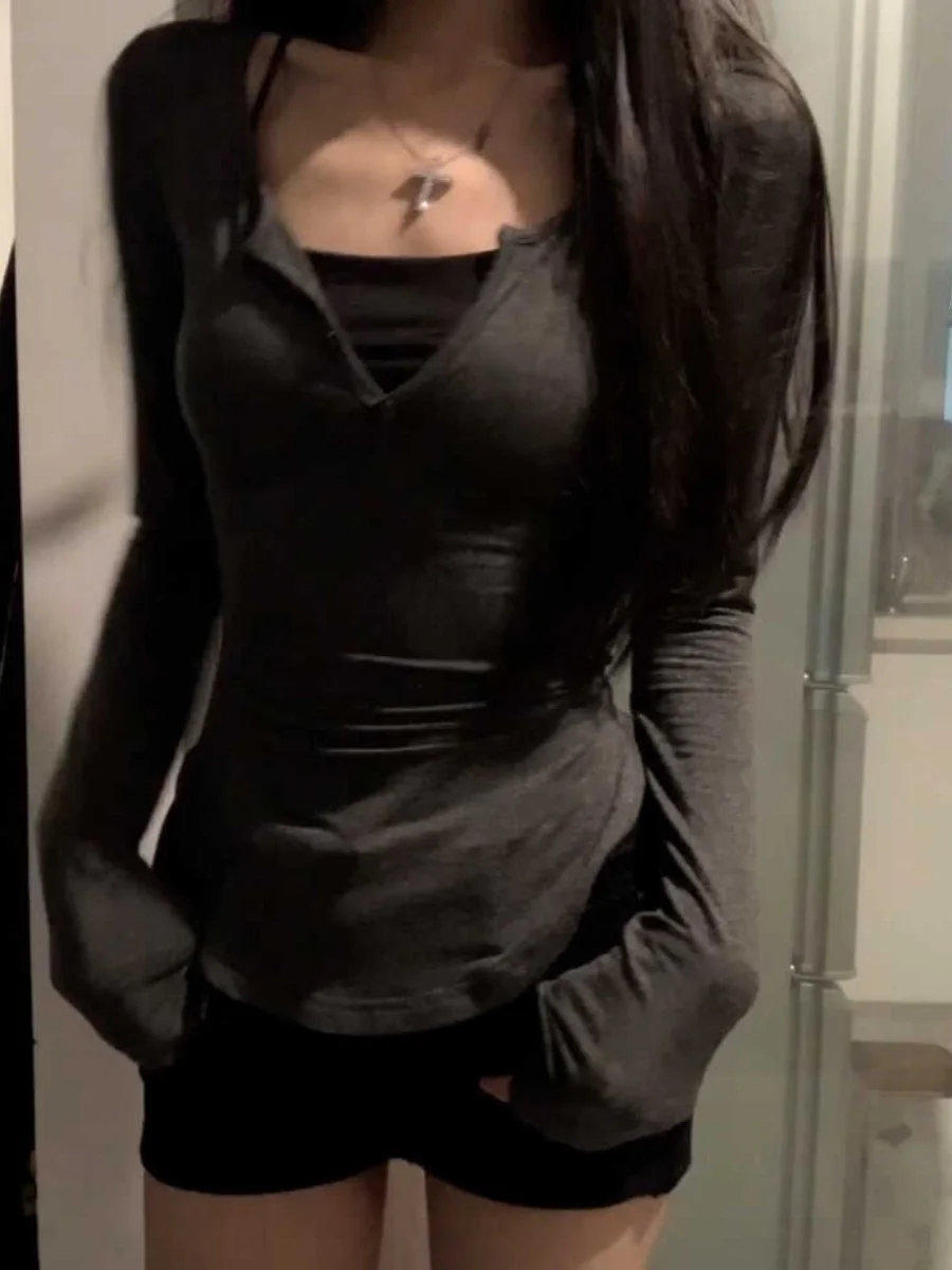 Długi, wyszczuplający top z dekoltem w serek, imitujący dwuczęściowy strój, dla kobiet plus size, modny, koreański, elegancki, idealny na lato i do pracy.