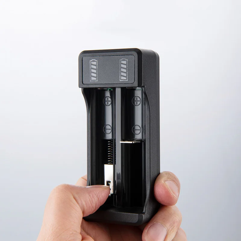 18650 Battery Charger 1 / 2 / 4 Slots Dual For 18650 Charging 4.2V Rechargeable Lithium Battery Charger