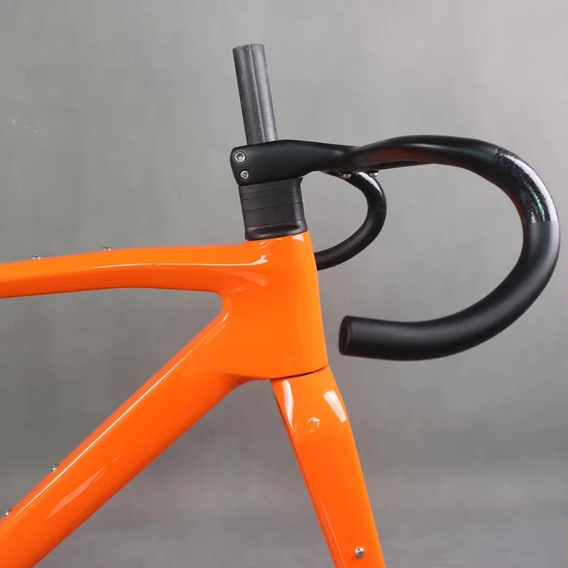 Bicycle frame Full hidden cable Flat carbon fiber frame T47 700 * 47C T1000 paint GR047