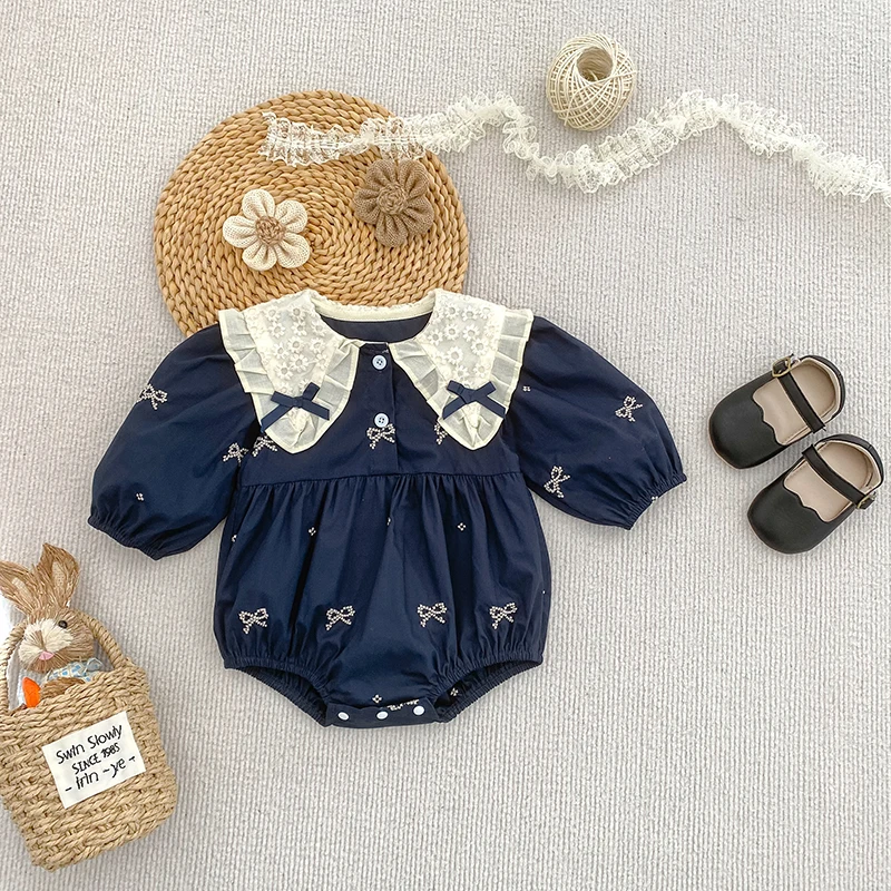 

New Autumn Baby Clothes Sweet Embroidered Bow Girls Bodysuit Newborn Lace Peter Pan Collar Princess Clothing Toddler One Piece