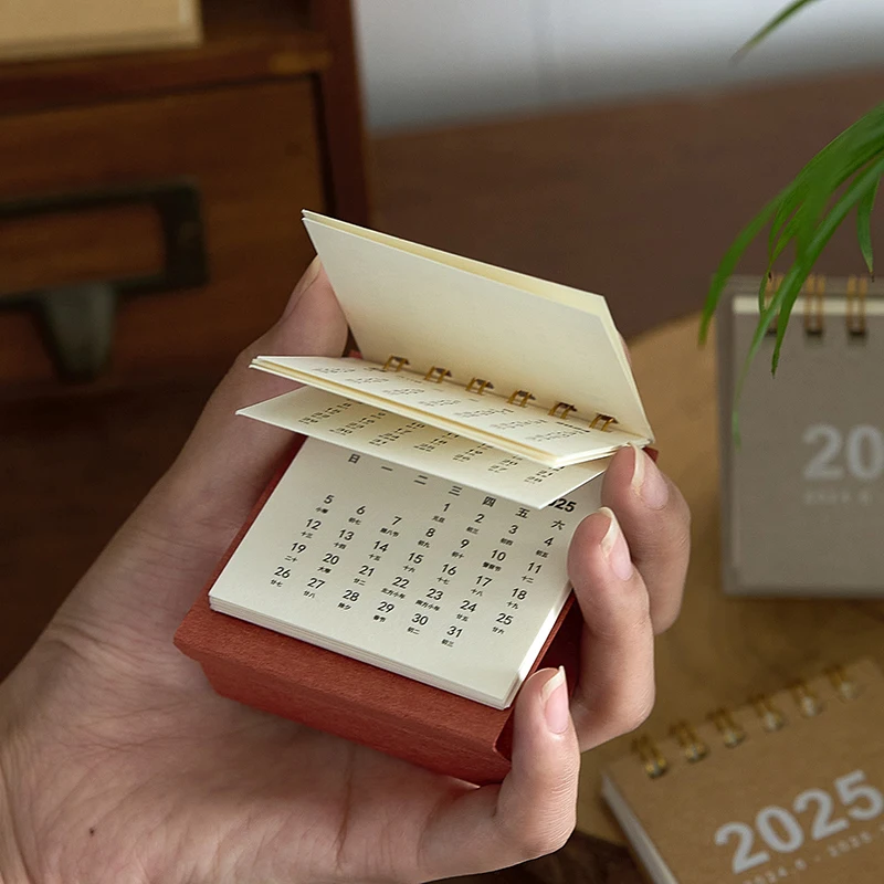 Creative Cute 2025 Desk Calendar Mini Daily Monthly Yearly Planner Kawaii Calendar Book Time Manegement Office Desk Decorations