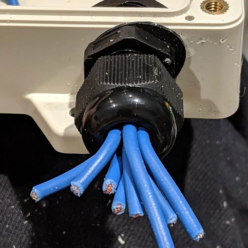 

20pcs Waterproof Cable Gl Nylon Connectors Dustproof Electric Fixing Head Gasket Sealed Wire Protector Adjustable Clamping