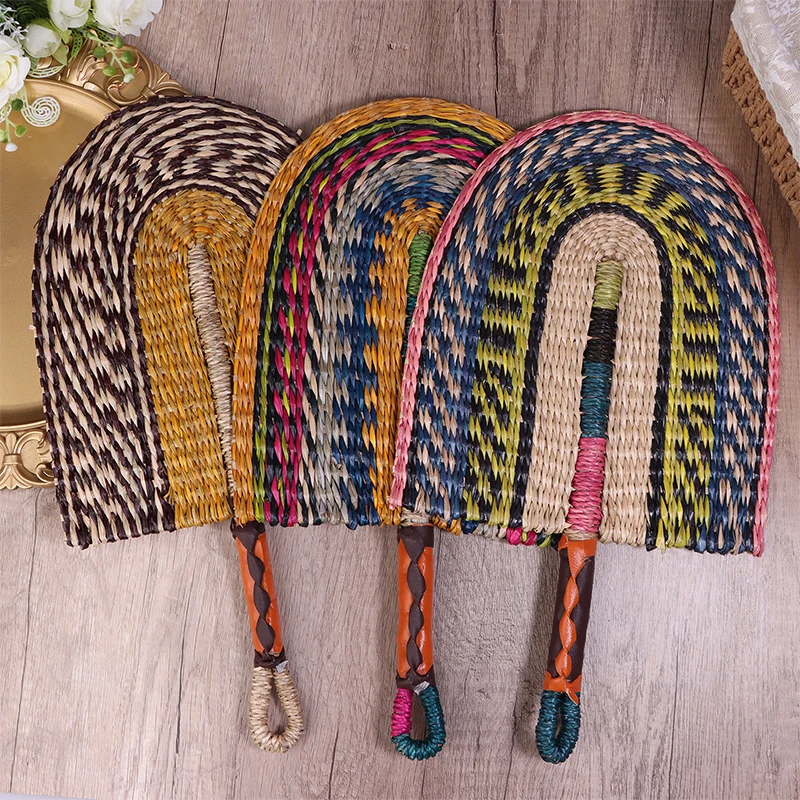 

Woven Straw Fan Summer Cooling Grass Fan Handmade Fan Nordic Hanging Decorations For Bedroom Wedding Party Home Decors