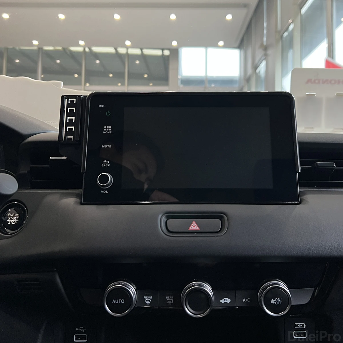 Für Honda HR-V HRV Vezel CR-V CRV 2022-2026 Auto-Handyhalterung Bildschirm-Fixierclip Kabelloses Ladegerät Maßgefertigte Handy-Bildschirmhalterung – Detail 2