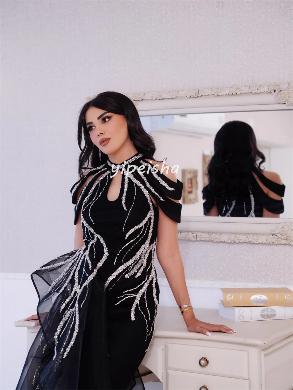 Sukienki midi z wysokim kołnierzem, proste, plisowane, marszczone, zdobione cekinami, z wyrafinowanym haftem, z efektem brokatu, na zamówienie, sukienki wieczorowe, klasyczne.