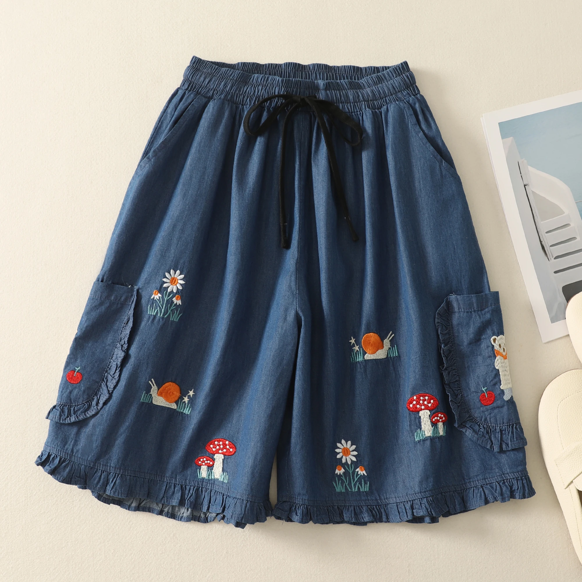 

Новые летние свободные повседневные джинсовые брюки с вышивкой и цветочным кружевом, женские брюки с широкой талией и эластичной лентой на пять точек