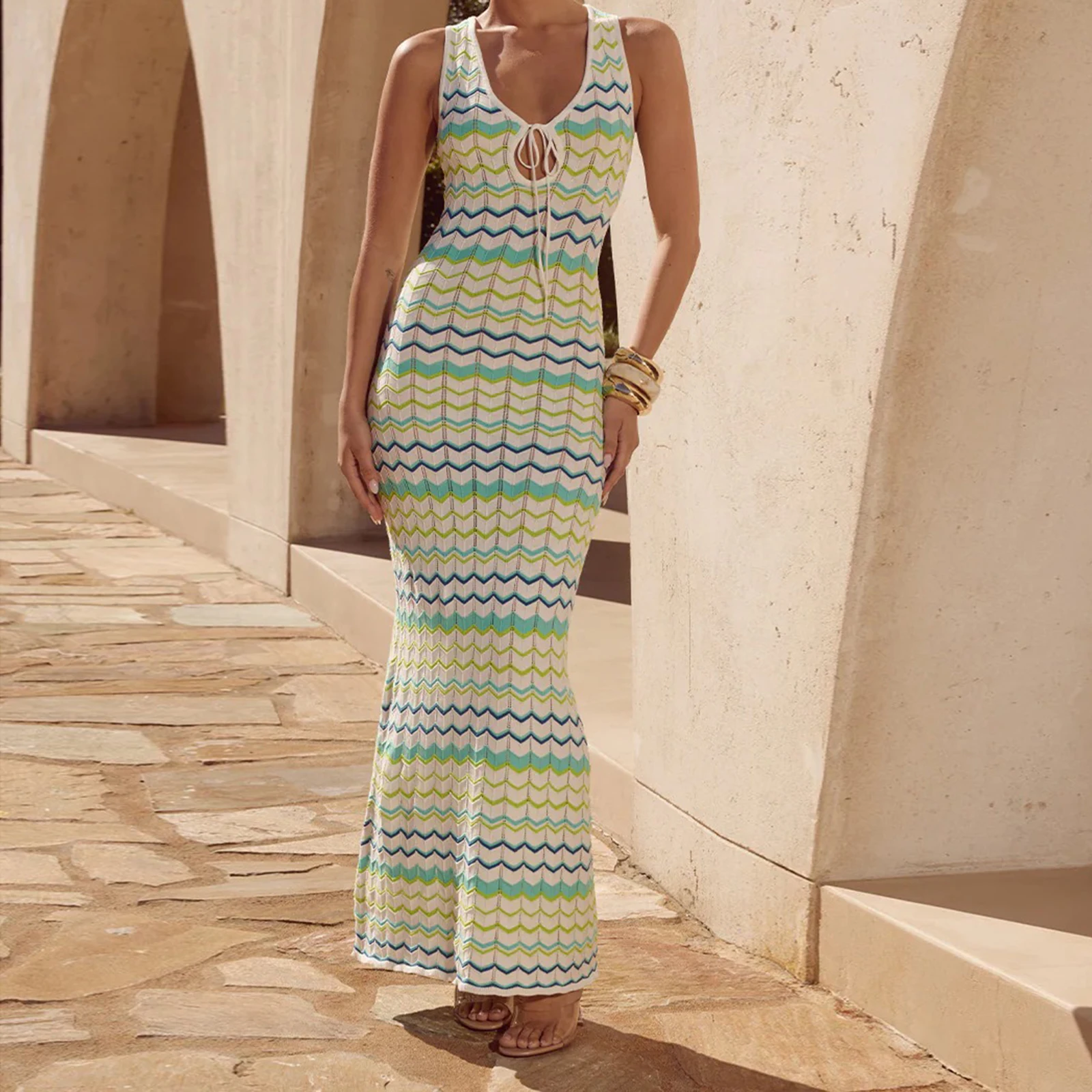 2025 Bohe Vestido longo feminino de malha patchwork de verão com estampa listrada sem mangas com amarração e decote em V slim fit vestido regata praia