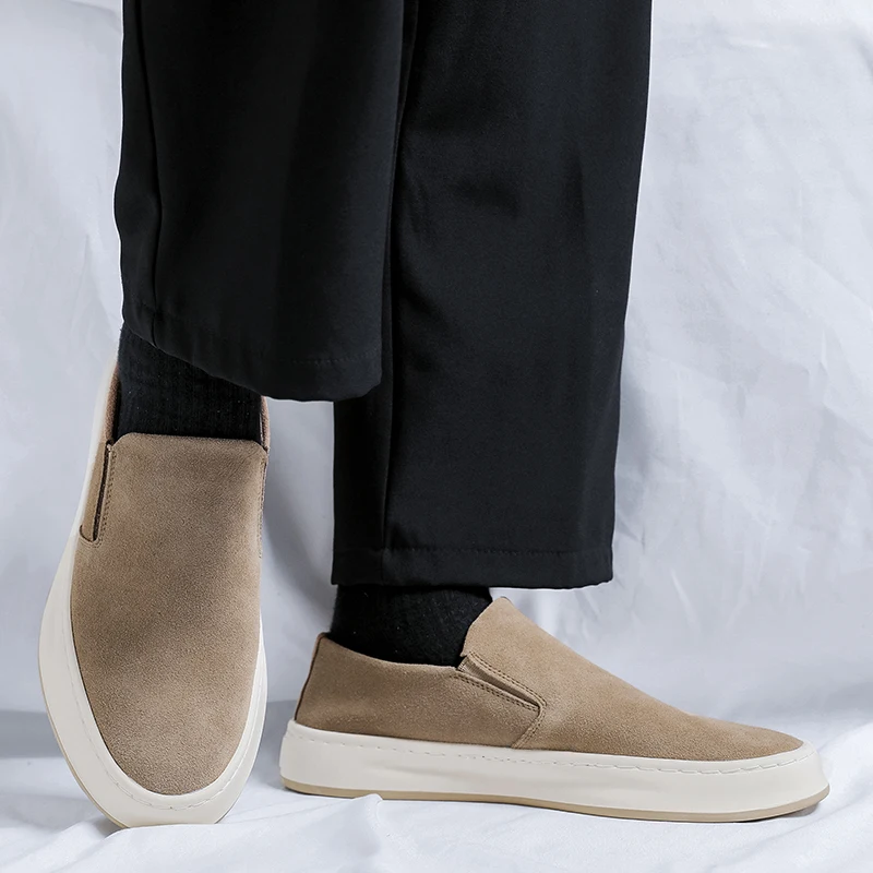 أحذية رجالية صيفية بدون كعب قابلة للتنفس كاجوال خفيفة الوزن ومريحة وبسيطة لزيادة الارتفاع