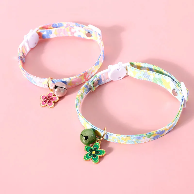 

New Pet Bell Collar Decorated with Fantasy Flower Pendant Universal for Cat Dog Adjustable Double Safety Buckle Pet Supplies