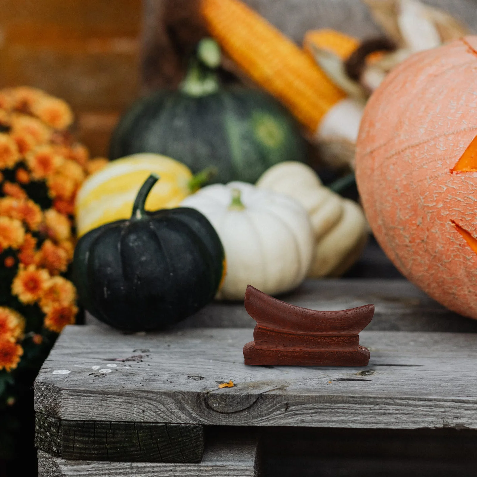 

1Pcs Wood Carving Mini Casket Handmade Sandalwood Decoration Perfect for Home Office Wealth Carvings Plaything