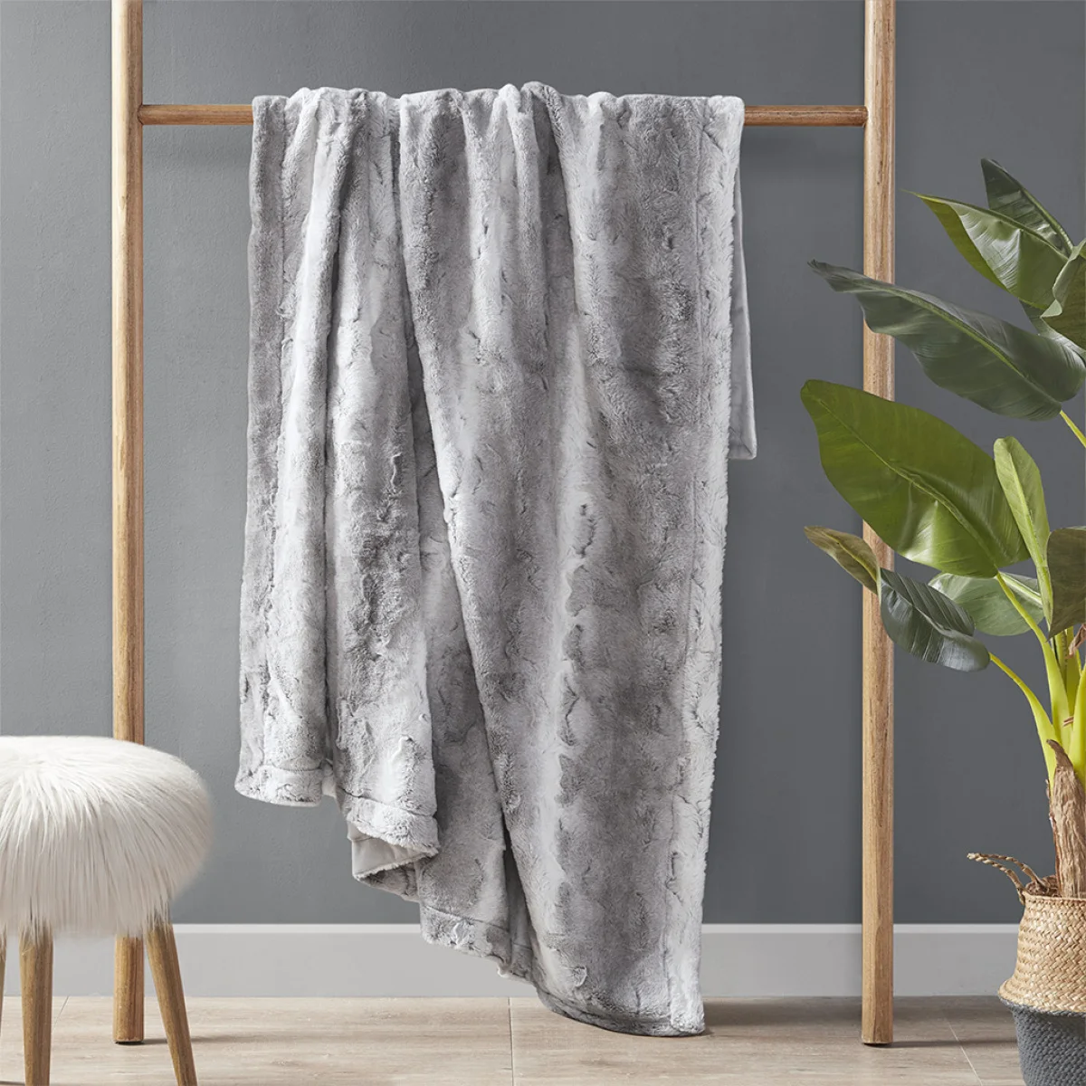 Oversized Faux Fur Throw On-Site