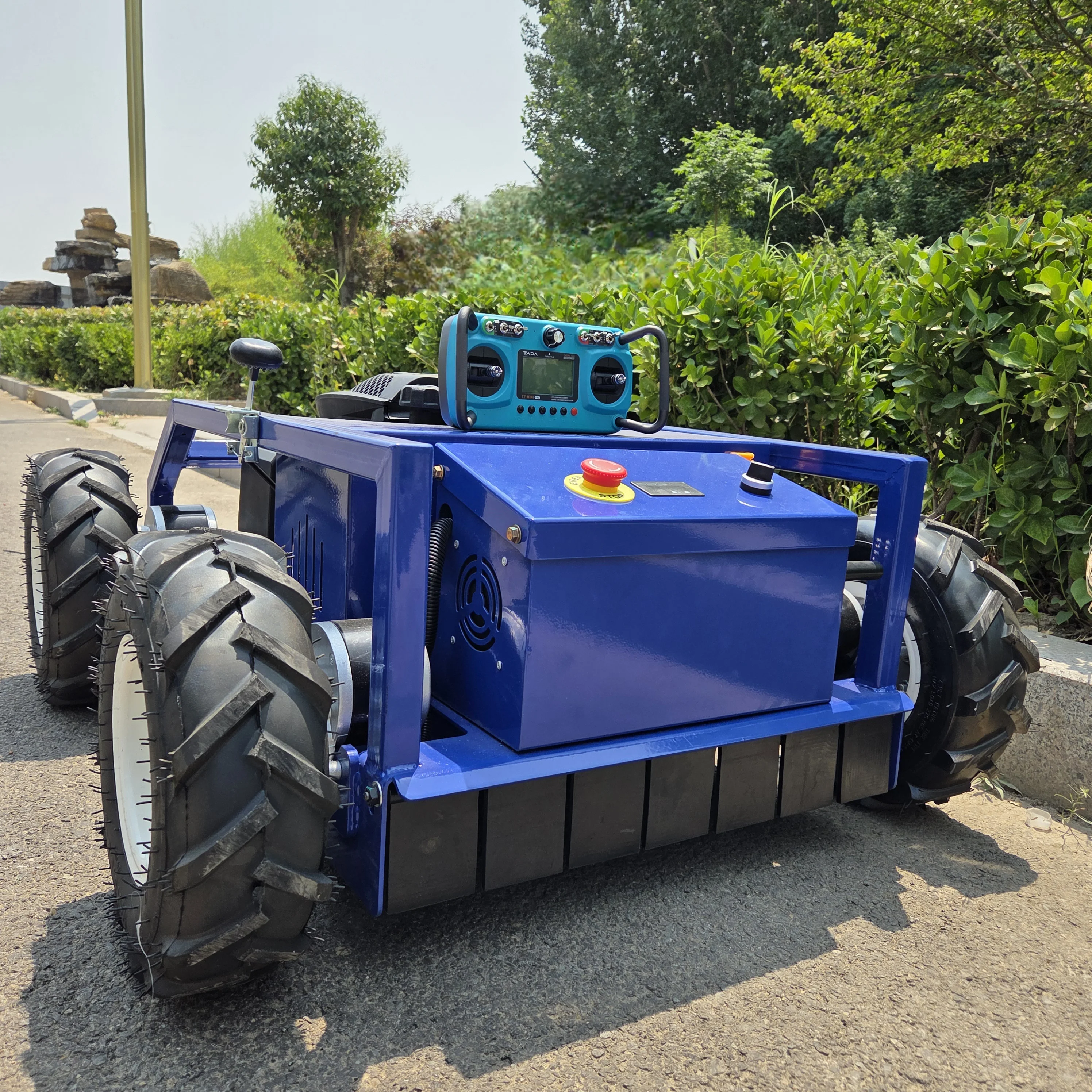 Remote control lawn mower, fully automatic climbing, home use, long battery life, long-lasting garden weed control